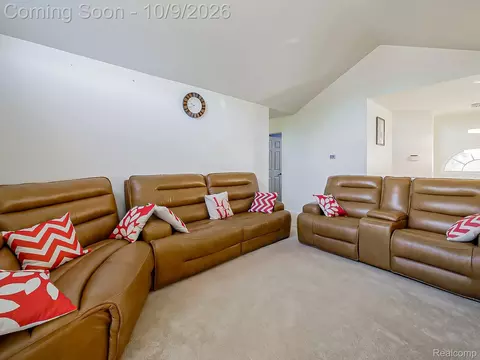 Living - 6358 Dexter St, Romulus, MI 48174 photo 2 of 5