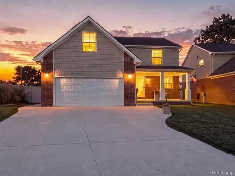 1656 Harvard Dr, Madison Heights, MI 48071