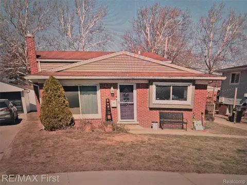 1277 Parliament Ave, Madison Heights, MI 48071