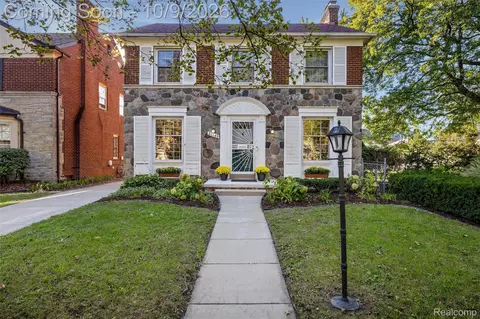 20145 Renfrew Rd, Detroit, MI 48221