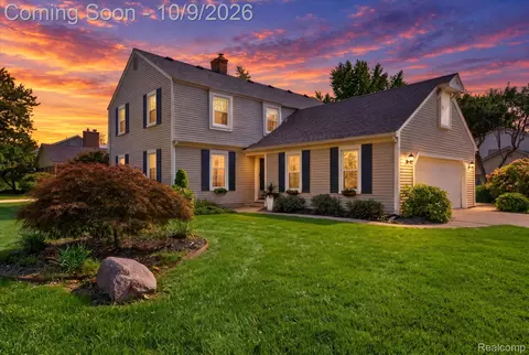 35565 Tall Pine Rd, Farmington, MI 48335