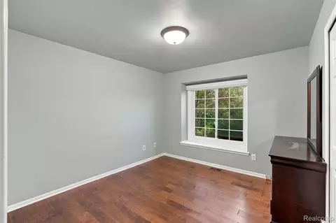Bedroom - 50576 Commons Dr, Macomb, MI 48042 photo 3 of 5