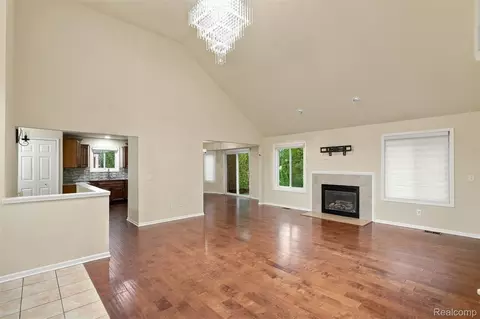 Living - 50576 Commons Dr, Macomb, MI 48042 photo 2 of 3