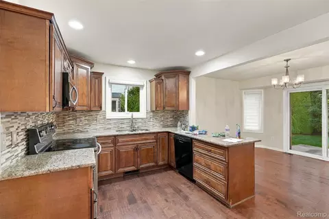 Kitchen - 50576 Commons Dr, Macomb, MI 48042 photo 1 of 3