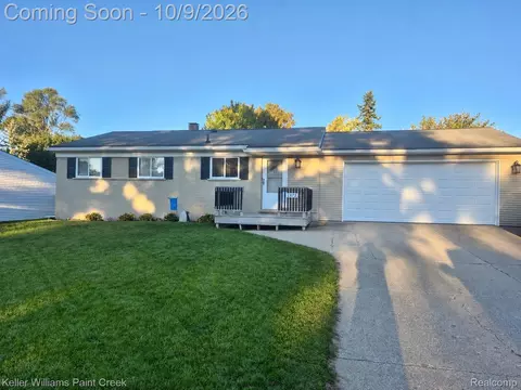 1373 Athlone St, Oxford, MI 48371