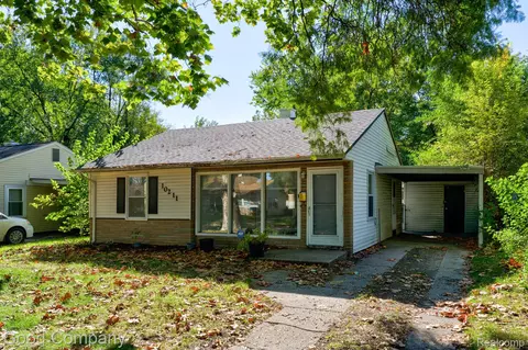 10211 Troy St, Oak Park, MI 48237