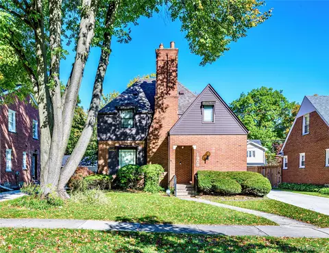 1908 Lloyd Ave, Royal Oak, MI 48073