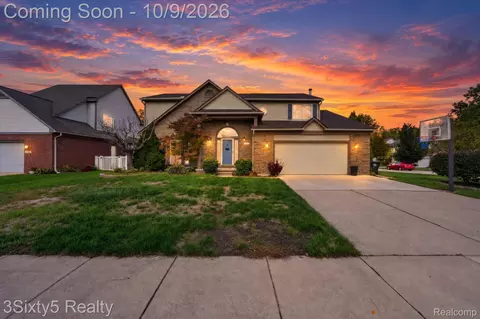 27832 Meadowbrooke Ave, Livonia, MI 48154