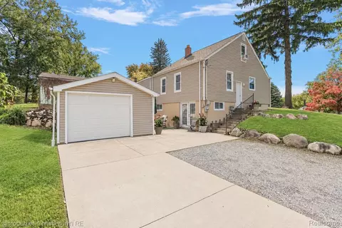 1566 Joslyn Ave, Pontiac, MI 48340
