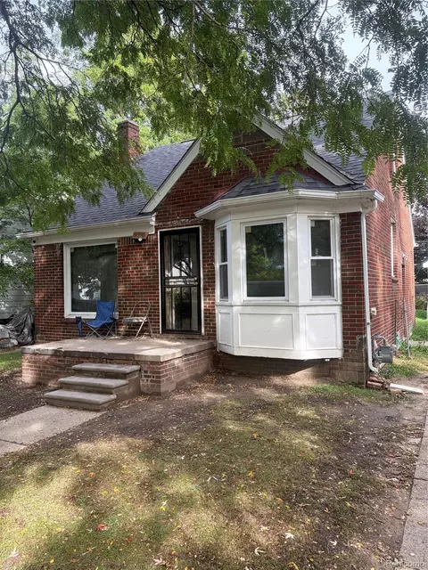 19370 Cameron St, Highland Park, MI 48203