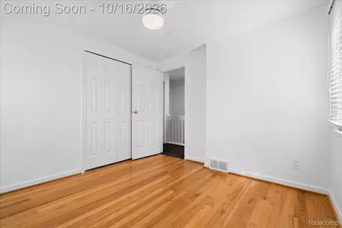 Bedroom - 1734 Graefield Rd, Birmingham, MI 48009 photo 1 of 4