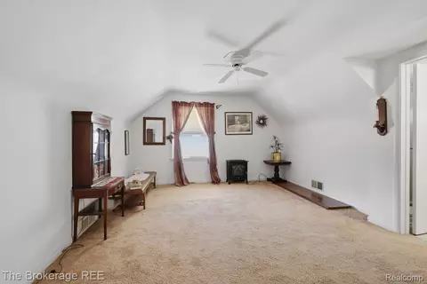 Bedroom - 613 E Atherton Rd, Flint, MI 48507 photo 4 of 6