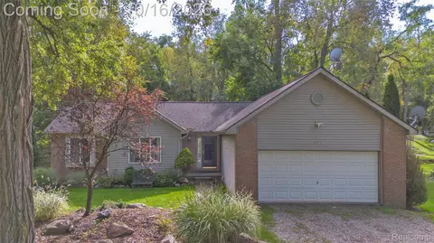 3175 Judah Rd, Orion, MI 48359