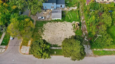 5200 Hecla St, Detroit, MI 48208
