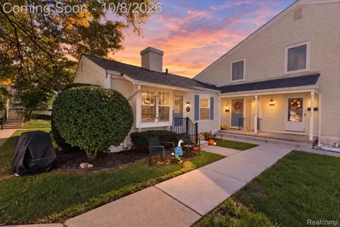 21248 E Glen Haven Cir, Northville, MI 48167