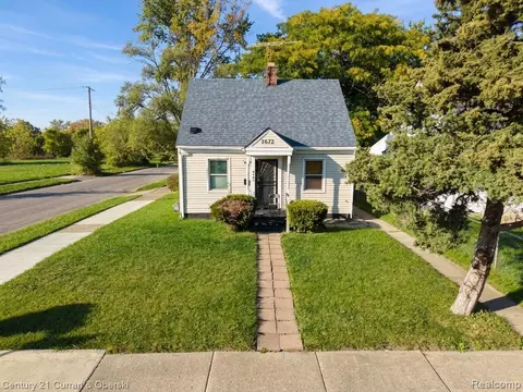 7672 W Outer Dr, Detroit, MI 48235
