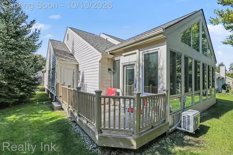 Exterior - 4646 Roundtree Dr, Genoa, MI 48116 photo 3 of 4