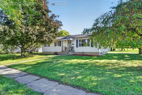 631 S Jeffery Ave, Ithaca, MI 48847