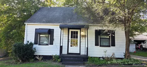 33 Monterey St, Pontiac, MI 48342