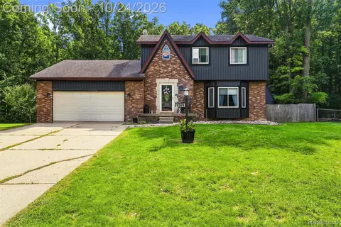 9309 Woodside Trl, Swartz Creek, MI 48473
