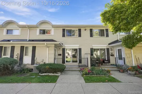 8673 Winchester Dr, Sterling Heights, MI 48313