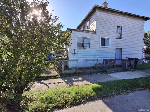 9101 Falcon St, Detroit, MI 48209