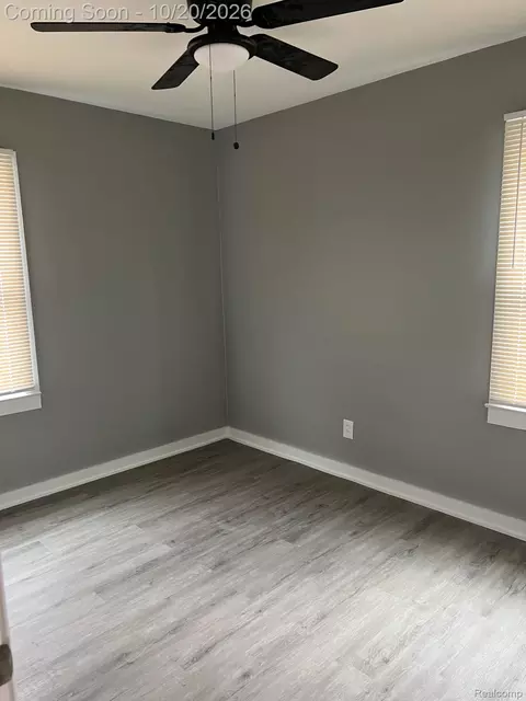 9078 Artesian St, Detroit, MI 48228 photo 5