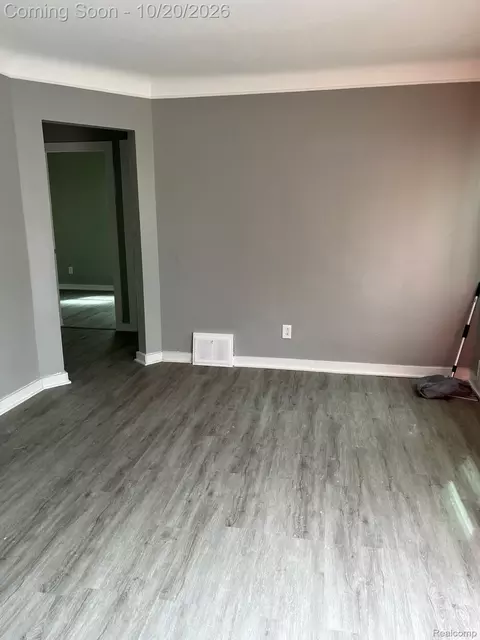 9078 Artesian St, Detroit, MI 48228 photo 3