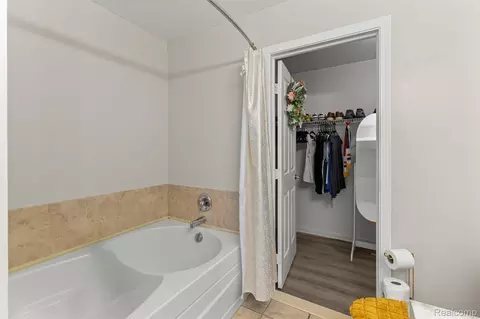 Other - 28215 Hillsbriar Dr, Romulus, MI 48174 photo 5 of 10