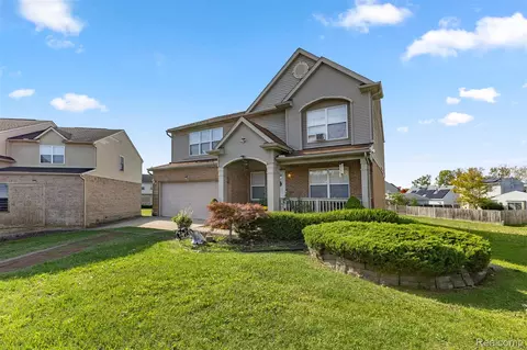 Exterior - 28215 Hillsbriar Dr, Romulus, MI 48174 photo 3 of 10