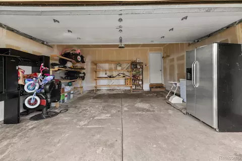 Other - 28215 Hillsbriar Dr, Romulus, MI 48174 photo 10 of 10