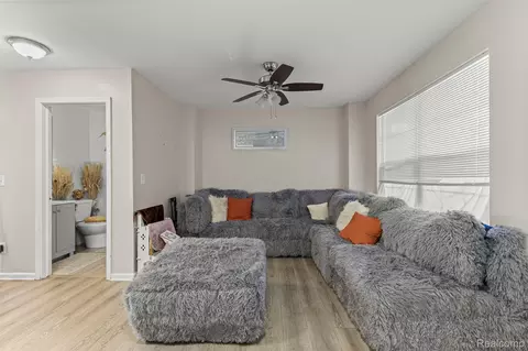 Living - 28215 Hillsbriar Dr, Romulus, MI 48174 photo 1 of 3