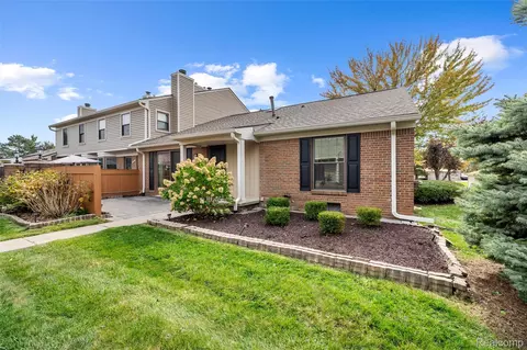 39966 Crosswinds, Novi, MI 48375
