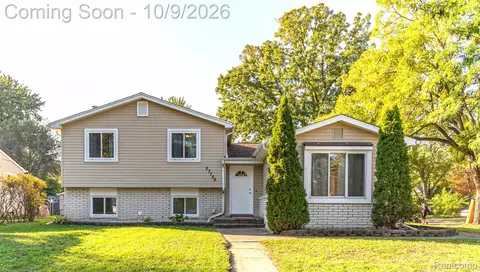 27755 Clarita St, Livonia, MI 48152