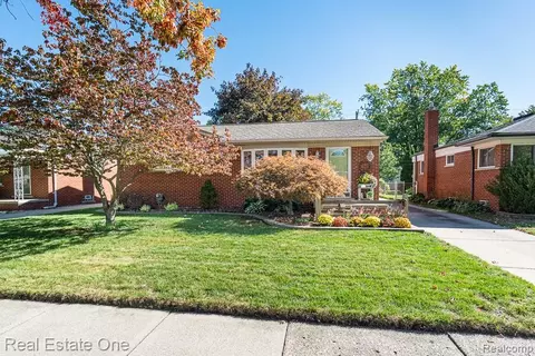 29404 Milton Ave, Madison Heights, MI 48071