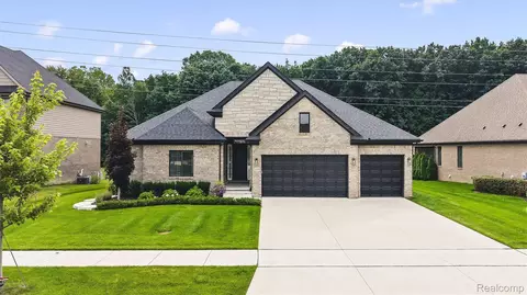 53908 Lawson Creek Dr, Shelby Township, MI 48316
