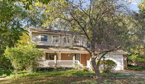 4741 Lakeshore Rd, Fort Gratiot, MI 48059