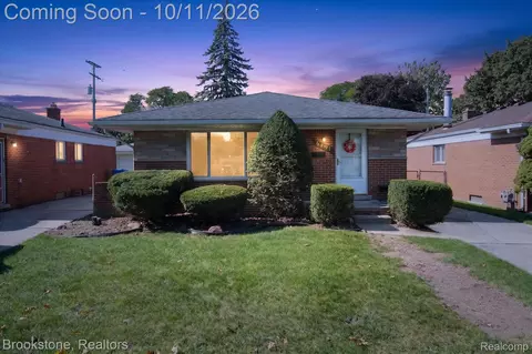 6497 Nightingale St, Dearborn Heights, MI 48127