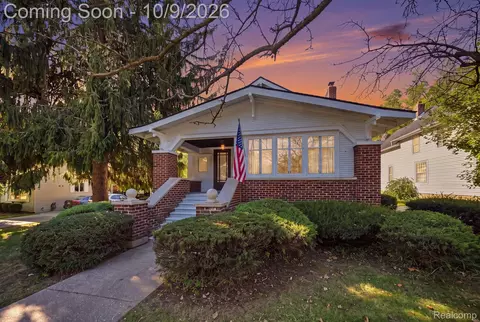 213 S Main St, Yale, MI 48097