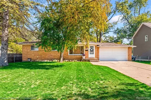 18466 Foch St, Livonia, MI 48152