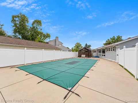 Exterior - 11 Custer Ct, Monroe, MI 48161 photo 4 of 11