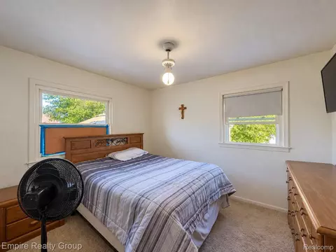 Bedroom - 11 Custer Ct, Monroe, MI 48161 photo 4 of 6