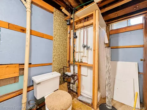 Bath - 11 Custer Ct, Monroe, MI 48161 photo 4 of 4