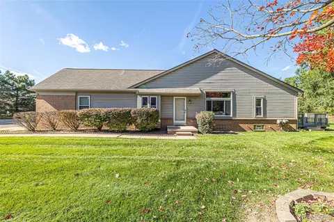 34438 Manor Run Cir #RLING, Sterling Heights, MI 48312