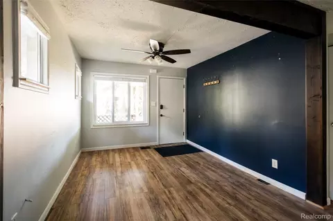 Living - 770 E Hazelhurst St, Ferndale, MI 48220 photo 1 of 1