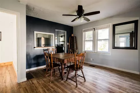 Dining - 770 E Hazelhurst St, Ferndale, MI 48220 photo 5 of 5