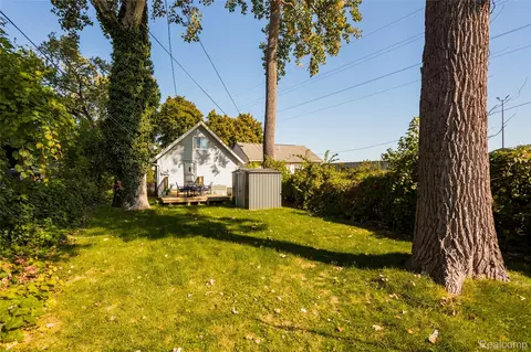 Exterior - 770 E Hazelhurst St, Ferndale, MI 48220 photo 6 of 6