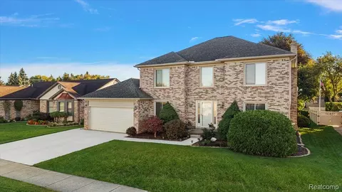 Exterior - 46850 Barbara Dr, Macomb, MI 48044 photo 4 of 6