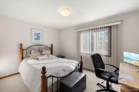 Bedroom - 46850 Barbara Dr, Macomb, MI 48044 photo 3 of 5