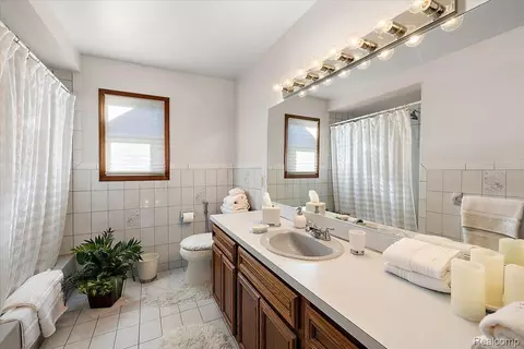 Bath - 46850 Barbara Dr, Macomb, MI 48044 photo 3 of 3